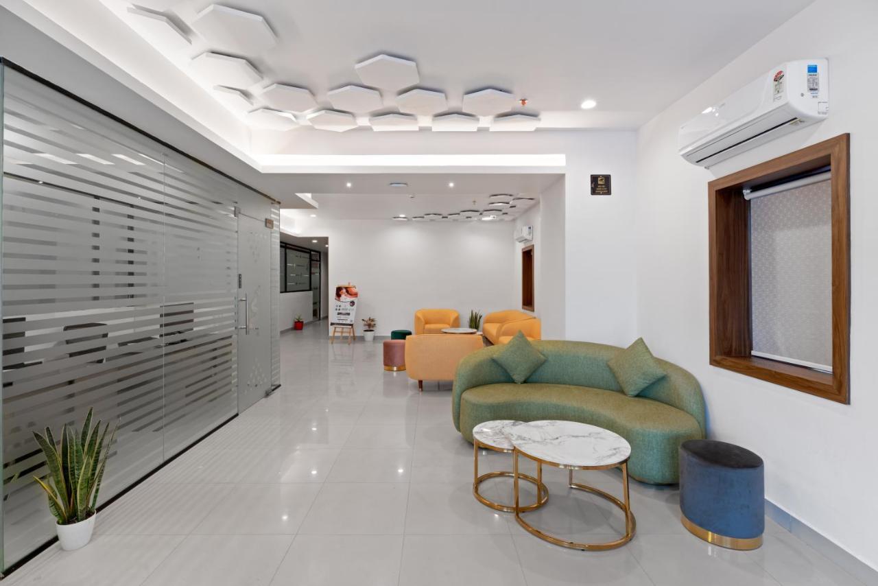 The Elite Hotel Hyderabad Esterno foto
